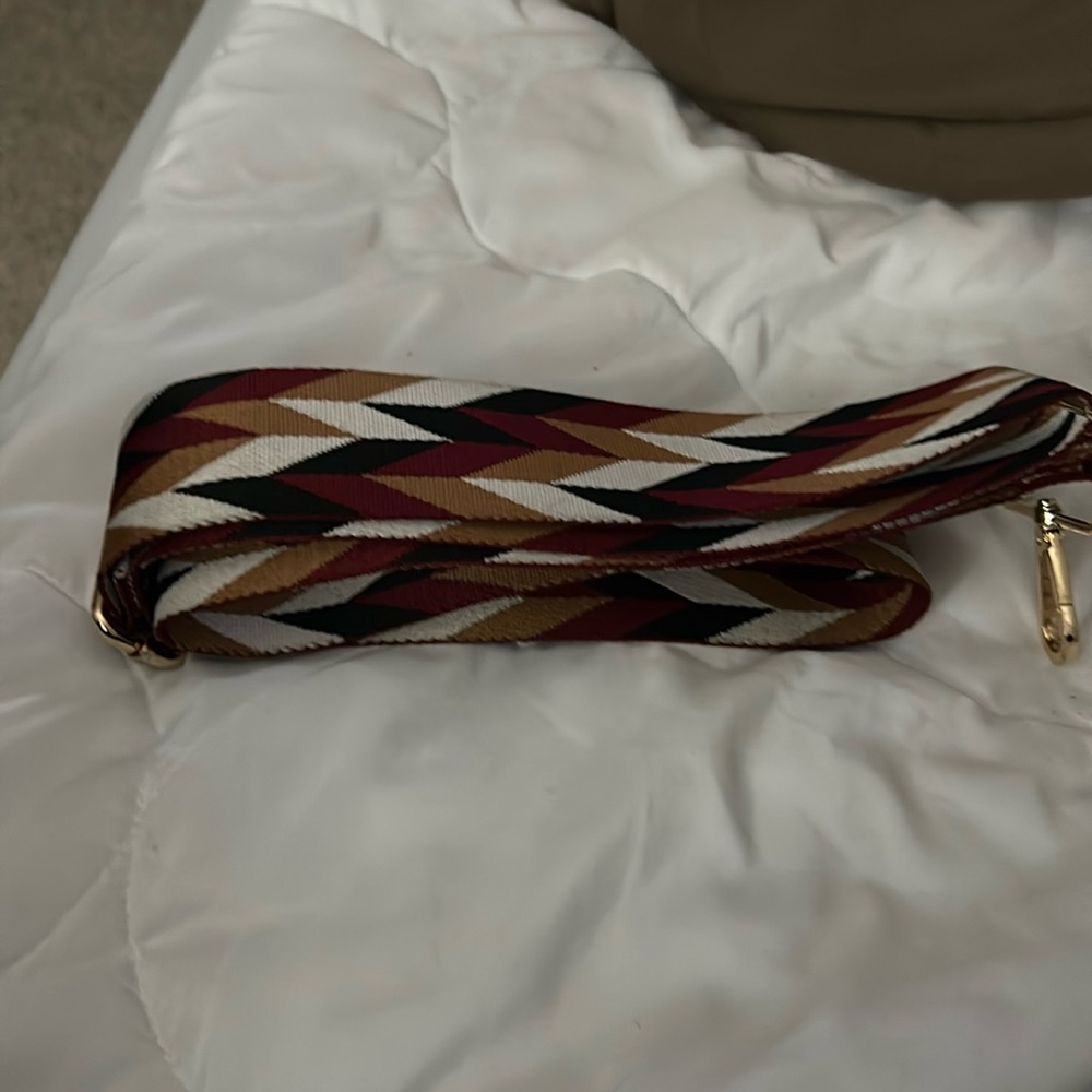 Different color straps for purse